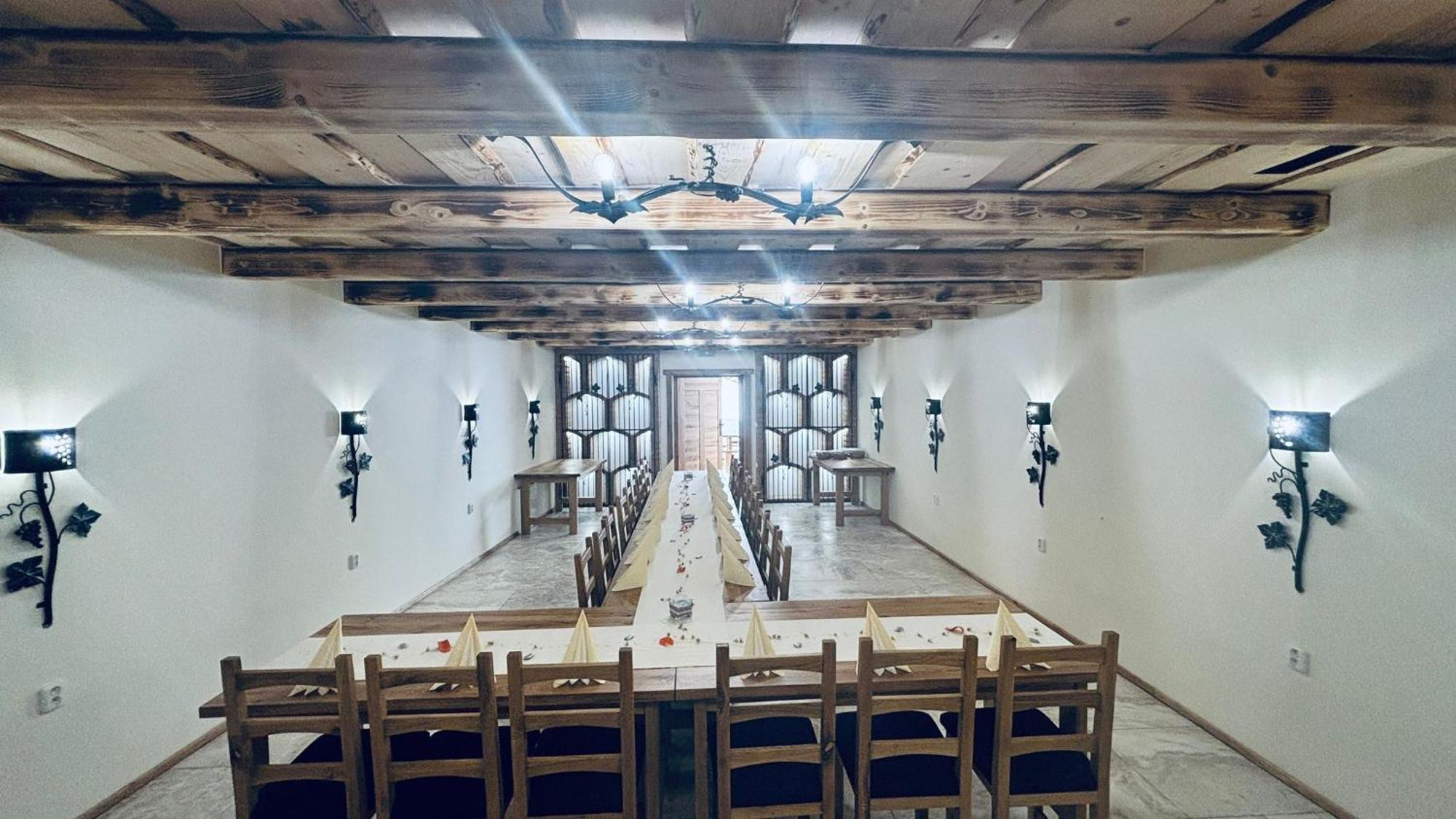 Vinárna a Pension U Langrů Dolni Vestonice Exterior foto